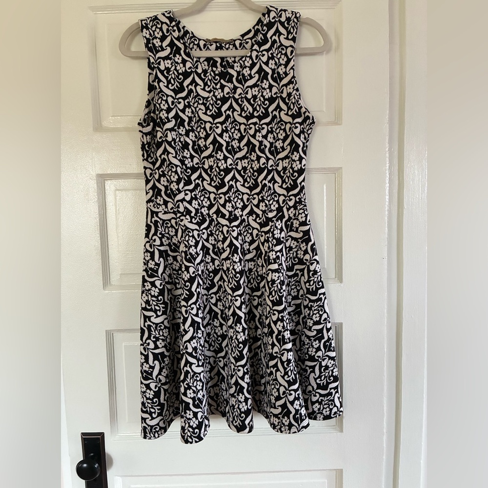 A-line Black and White Patterned Short Dress from Paris
